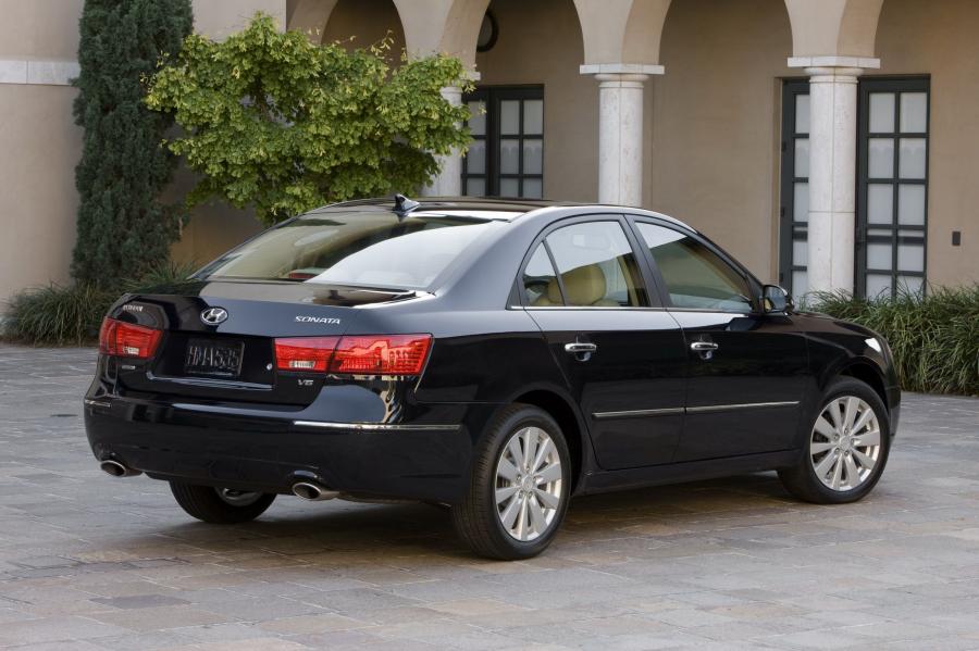  Hyundai Sonata 2009 года  (фото 19 из 40)